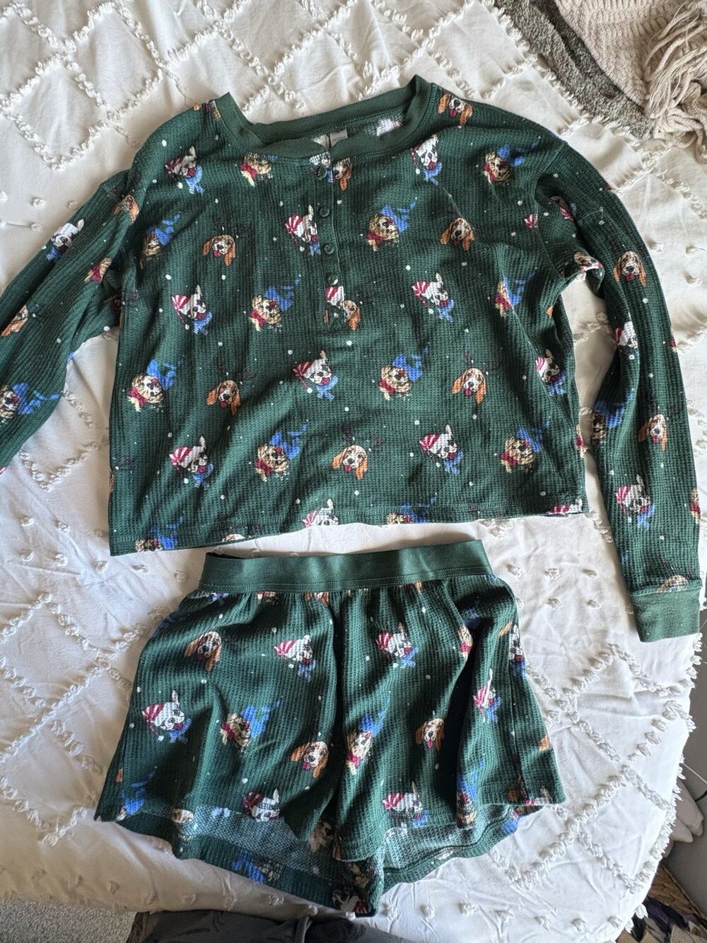 Arizona Body Women’s XS Christmas Dog Pajama Set Green Waffle Knit Henley Shorts